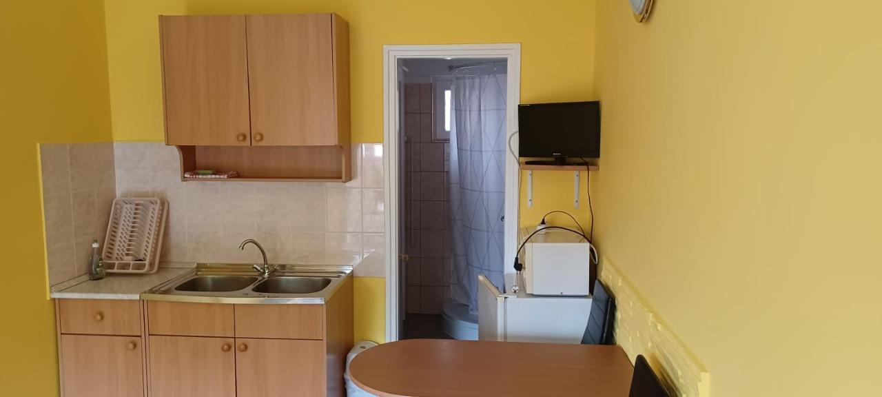 Tarr-Timea Apartmanok Keszthely Exteriör bild