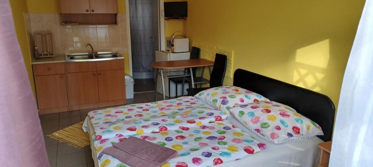 Tarr-Timea Apartmanok Keszthely Exteriör bild